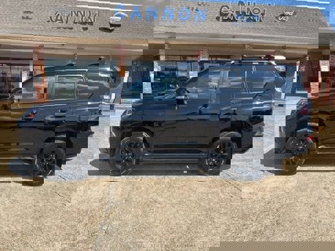 Used 2023 Lexus GX 460 image 2