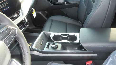New 2026 Chevrolet Equinox LT w/ Convenience Package II image 16
