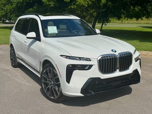 Used 2025 BMW X7 xDrive40i w/ M Sport Package image 1