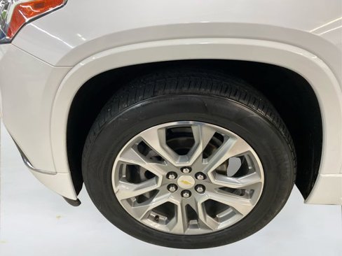 Used 2018 Chevrolet Traverse Premier w/ LPO, 'HIT The Road' Package image 19