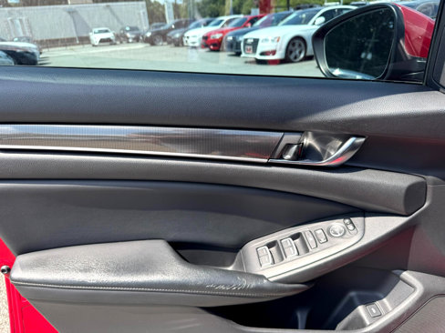 Used 2018 Honda Accord Sport image 9