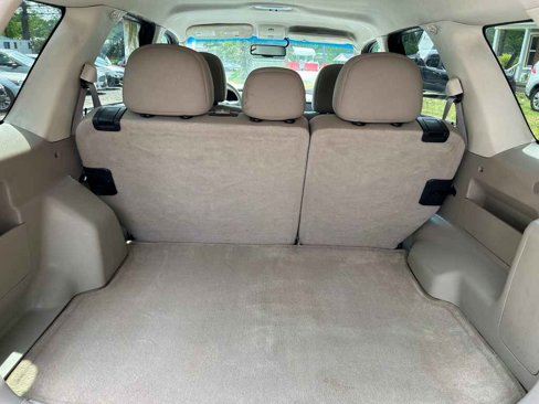 Used 2010 Ford Escape XLT image 16