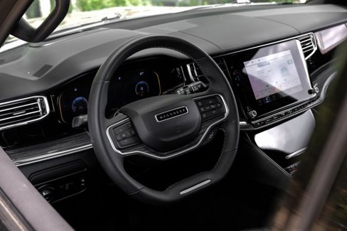 Used 2022 Jeep Wagoneer Series III w/ Premium Group I image 4