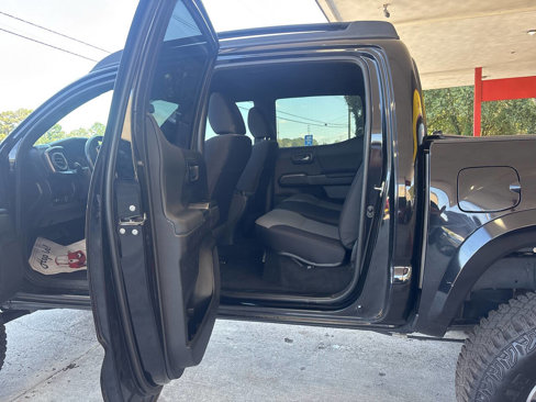 Used 2021 Toyota Tacoma 4x4 Double Cab image 12