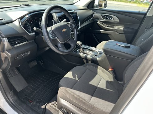 Used 2021 Chevrolet Traverse LT image 11