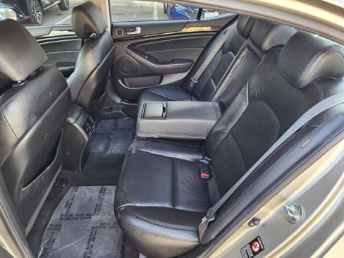 Used 2014 Kia Cadenza Premium image 18