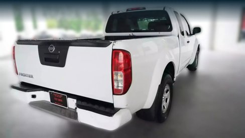 Used 2018 Nissan Frontier S image 8