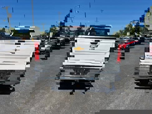 Used 2024 Chevrolet Silverado 2500 LTZ w/ LTZ Convenience Package image 5