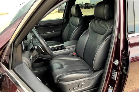 Used 2024 Hyundai Palisade Calligraphy image 7