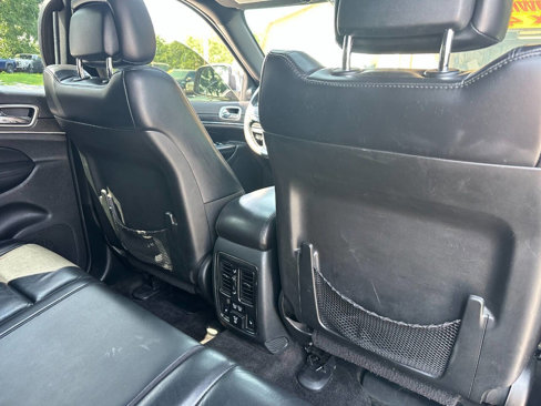 Used 2018 Jeep Grand Cherokee Limited image 17
