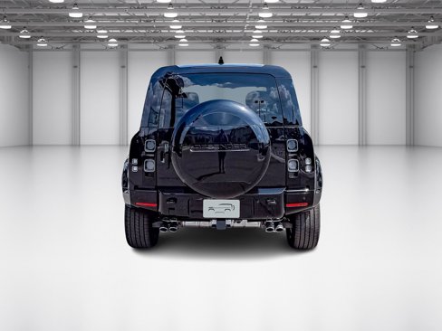 New 2025 Land Rover Defender 110 V8 image 4