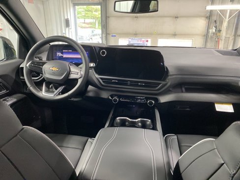 New 2026 Chevrolet Silverado EV LT image 16