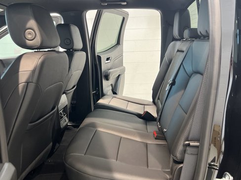 New 2025 Chevrolet Colorado LT w/ LT Convenience Package image 32