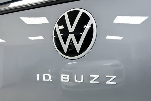 New 2025 Volkswagen ID. Buzz Pro S image 26