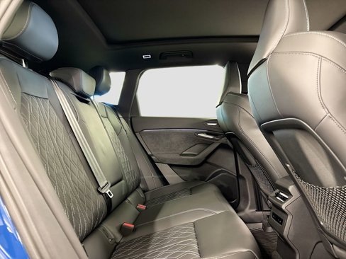 New 2025 Audi SQ6 e-tron Premium Plus image 16