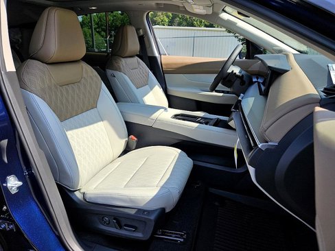 New 2025 Nissan Murano Platinum w/ Cargo Package image 15