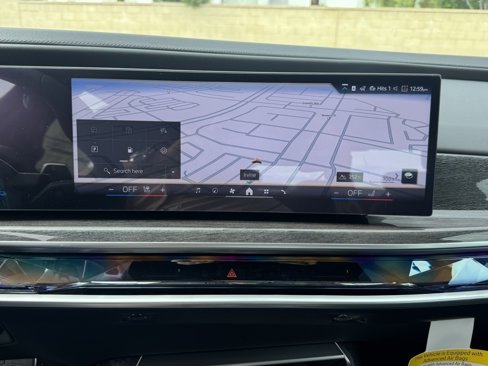 New 2026 BMW 750e xDrive image 26