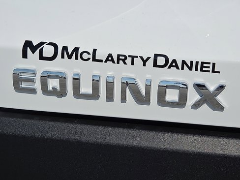 New 2026 Chevrolet Equinox LT w/ Convenience Package II image 9