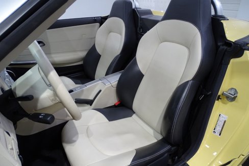 Used 2007 Chrysler Crossfire Limited image 20