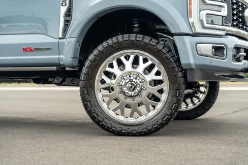 Used 2024 Ford F450 Platinum w/ FX4 Off-Road Package image 29