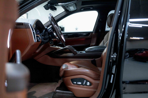 Used 2019 Porsche Cayenne E-Hybrid image 52