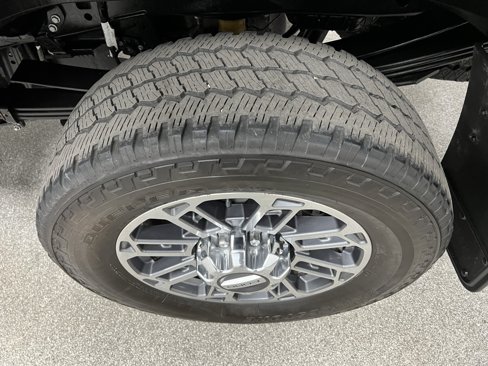 Used 2024 Ford F350 Limited image 21