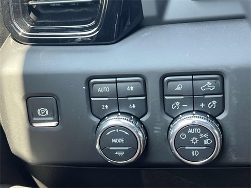 New 2025 GMC Sierra 2500 AT4X w/ AT4X AEV Edition image 28