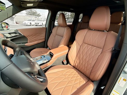 New 2025 Mitsubishi Outlander SEL image 11