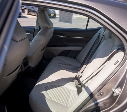 Used 2021 Toyota Camry SE image 18