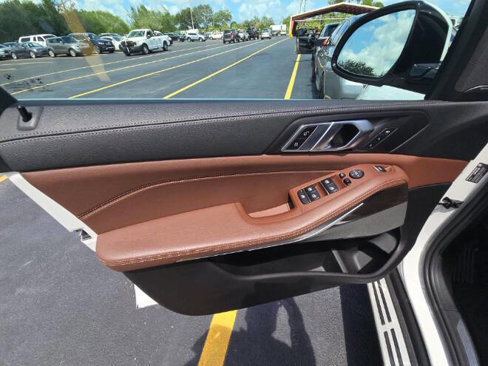 Used 2020 BMW X5 xDrive40i w/ Premium Package image 13