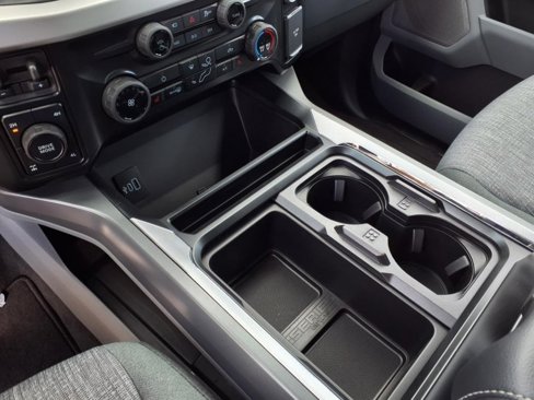 New 2025 Ford F250 XLT w/ Black Appearance Package image 16