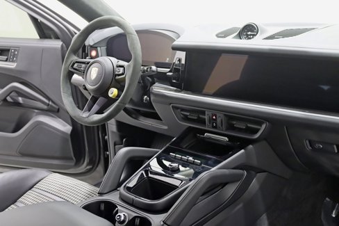 Used 2024 Porsche Cayenne S image 35