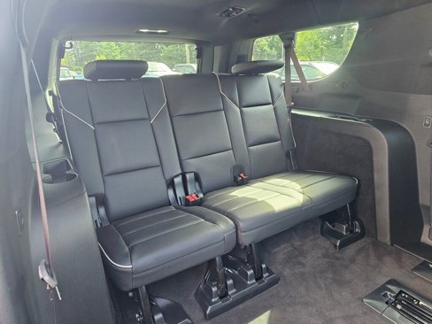 Used 2025 Cadillac Escalade ESV Premium Luxury image 13