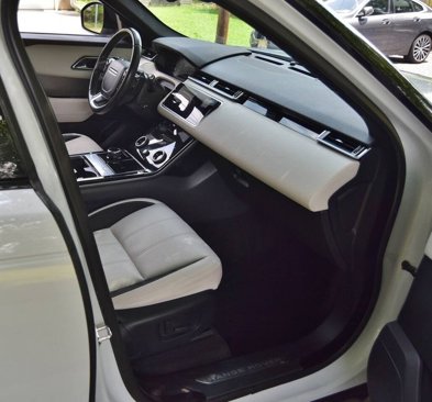 Used 2019 Land Rover Range Rover Velar S image 23