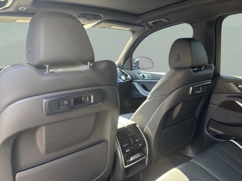Used 2021 BMW X5 sDrive40i image 29