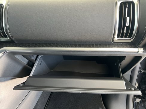 New 2025 Ford Expedition Platinum w/ Stealth Appearance Package image 29