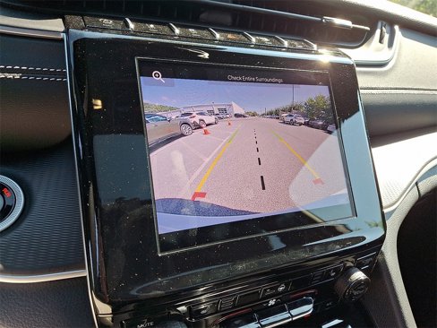 Used 2025 Jeep Grand Cherokee Altitude image 18