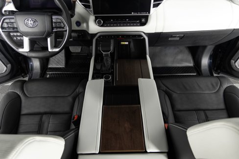Used 2023 Toyota Sequoia Capstone image 39