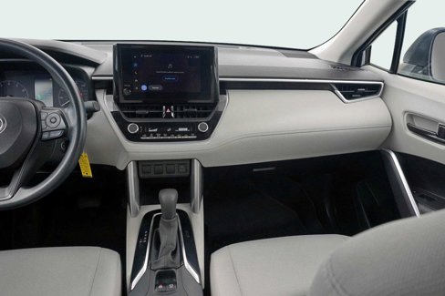 Used 2024 Toyota Corolla Cross L image 18