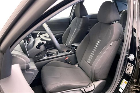 Used 2025 Hyundai Elantra Sport image 15