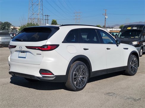New 2025 MAZDA CX-70 Plug-In Hybrid w/ Premium Pkg image 4