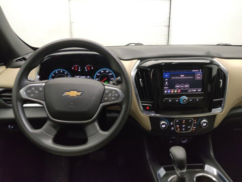 Used 2022 Chevrolet Traverse LS image 22