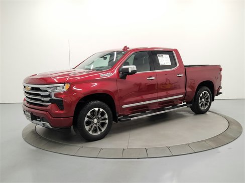 Used 2025 Chevrolet Silverado 1500 High Country w/ Technology Package image 3