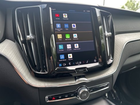 Certified 2025 Volvo XC60 B5 Plus image 24