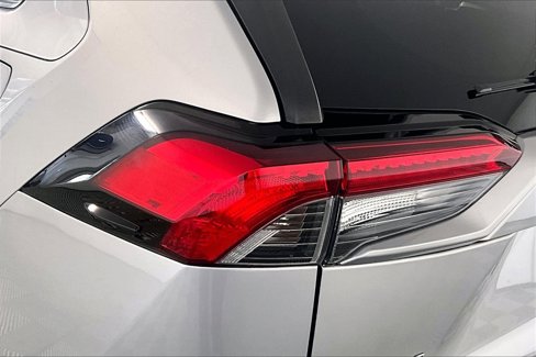 Used 2019 Toyota RAV4 XLE image 29