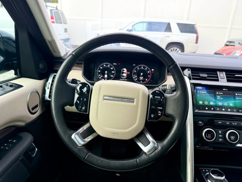 Used 2020 Land Rover Discovery HSE image 30