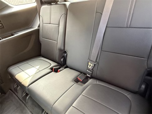 Used 2023 Chevrolet Traverse RS w/ LPO, Floor Liner Package image 19