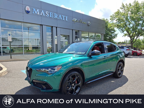 New 2025 Alfa Romeo Stelvio Sprint image 1