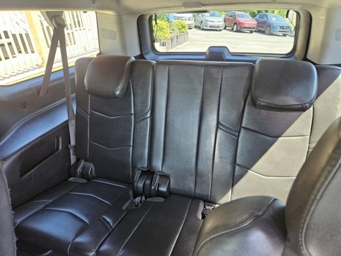Used 2017 Cadillac Escalade ESV Luxury image 11