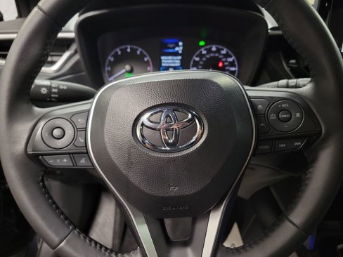 Used 2024 Toyota Corolla Cross SE image 17